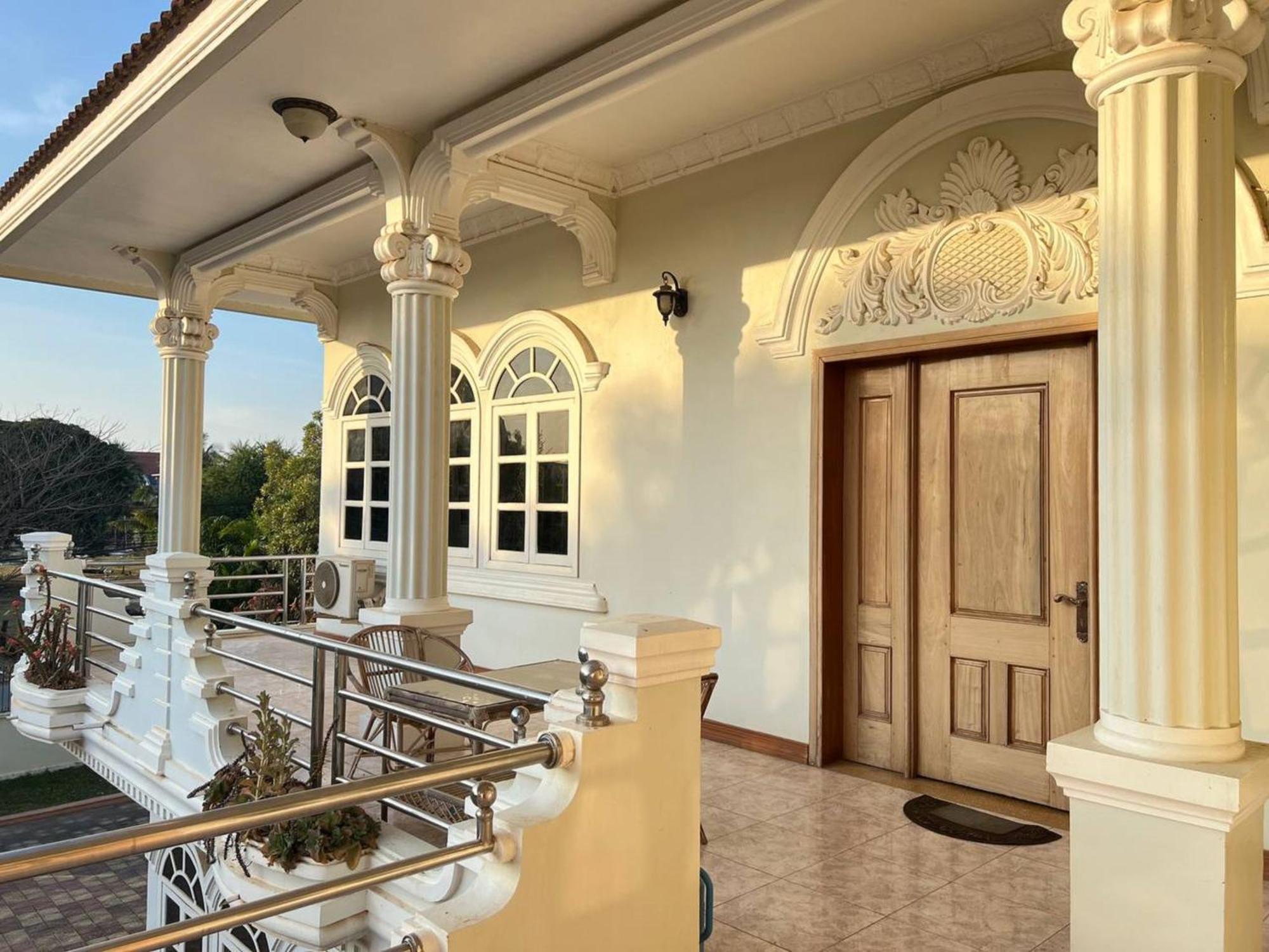 Lotus Blanc Homestay Battambang Exterior photo